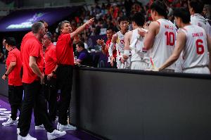 场上打得好 场下打得也好！中国男篮打崩直播吧服务器！