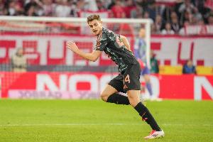 斯坦尼西奇:我有维尔茨电话号码但没打过,当然希望与他再次共事