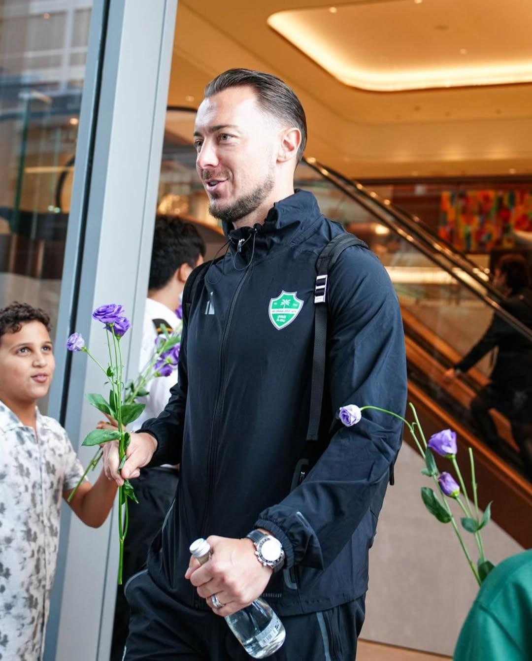 准备参加沙特超级杯,吉达国民全队已抵达中国香港