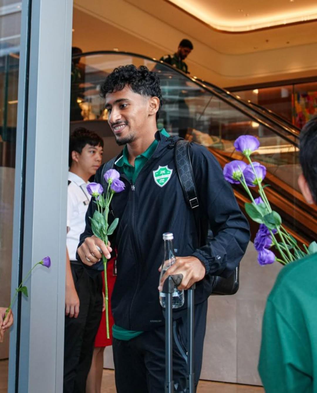 准备参加沙特超级杯,吉达国民全队已抵达中国香港