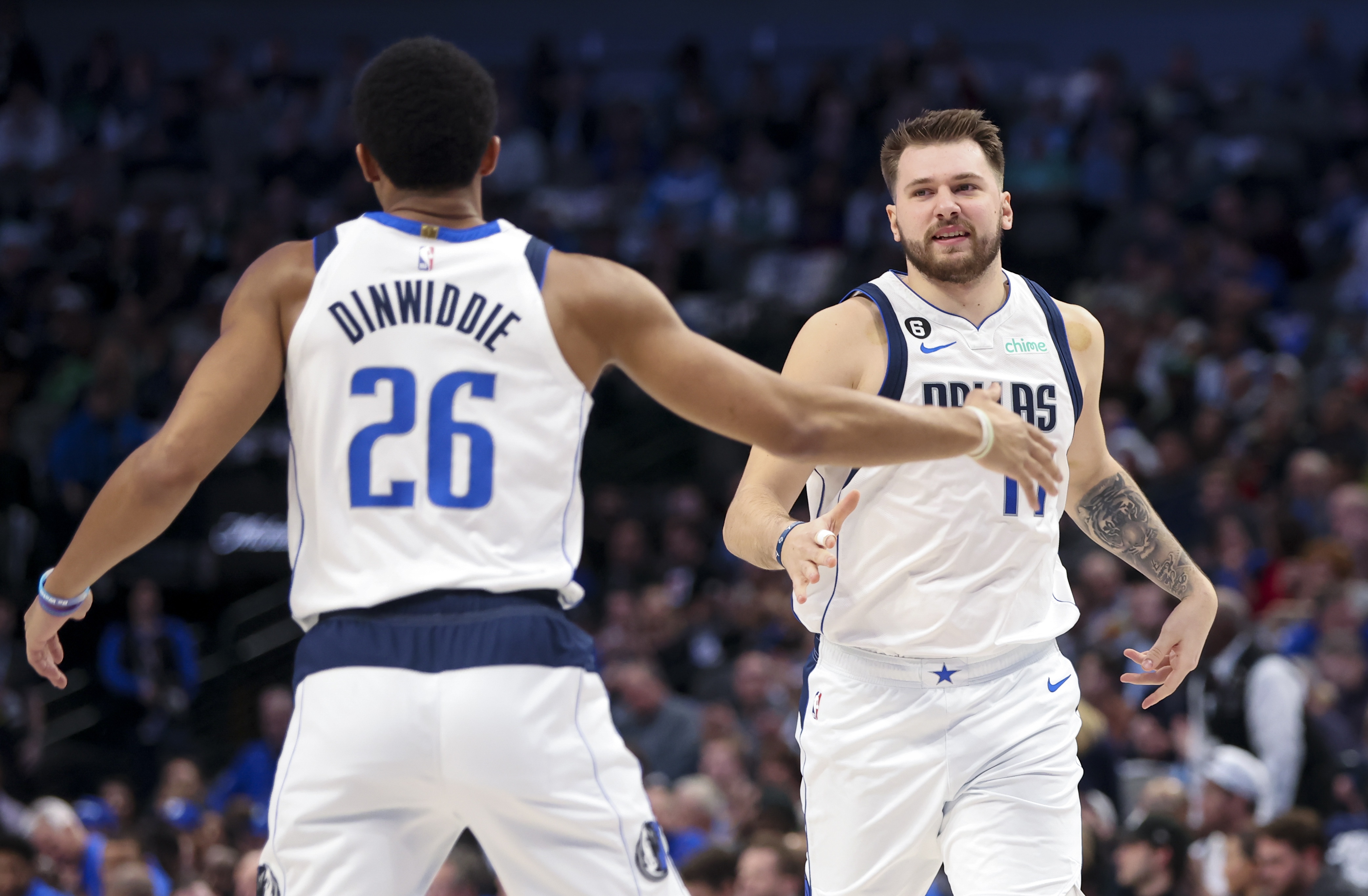 NBA直播-丁威迪：球队需要时东契奇会全力防守 切片都是从垃圾时间里剪的